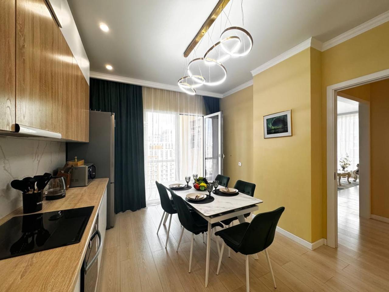 Apartment 2 4 You, Flat 156 *